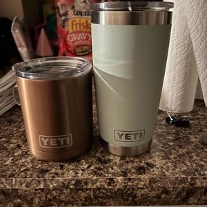 Set of 2 NEW yeti travel mugs